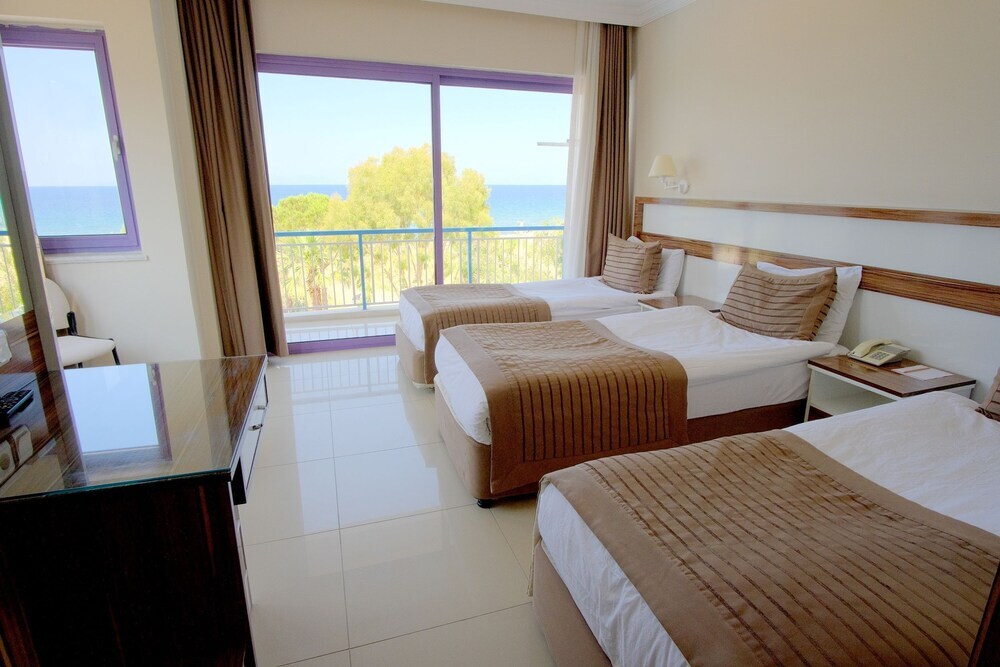 Дикили: Le Monde Beach Resort & Spa