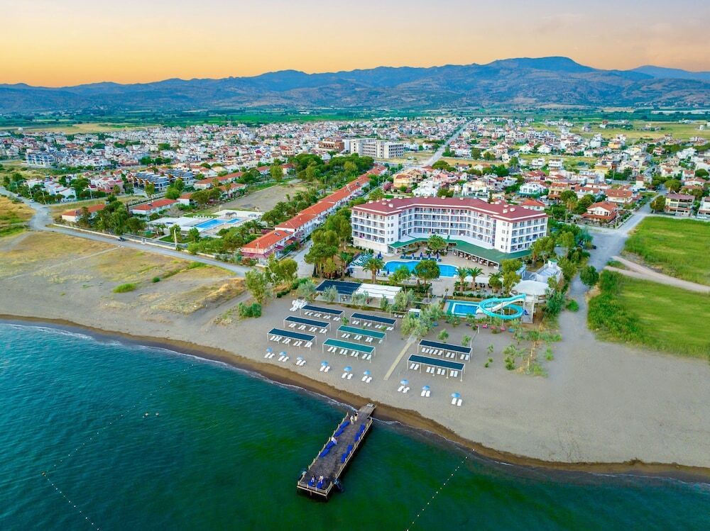 Дикили: Le Monde Beach Resort & Spa