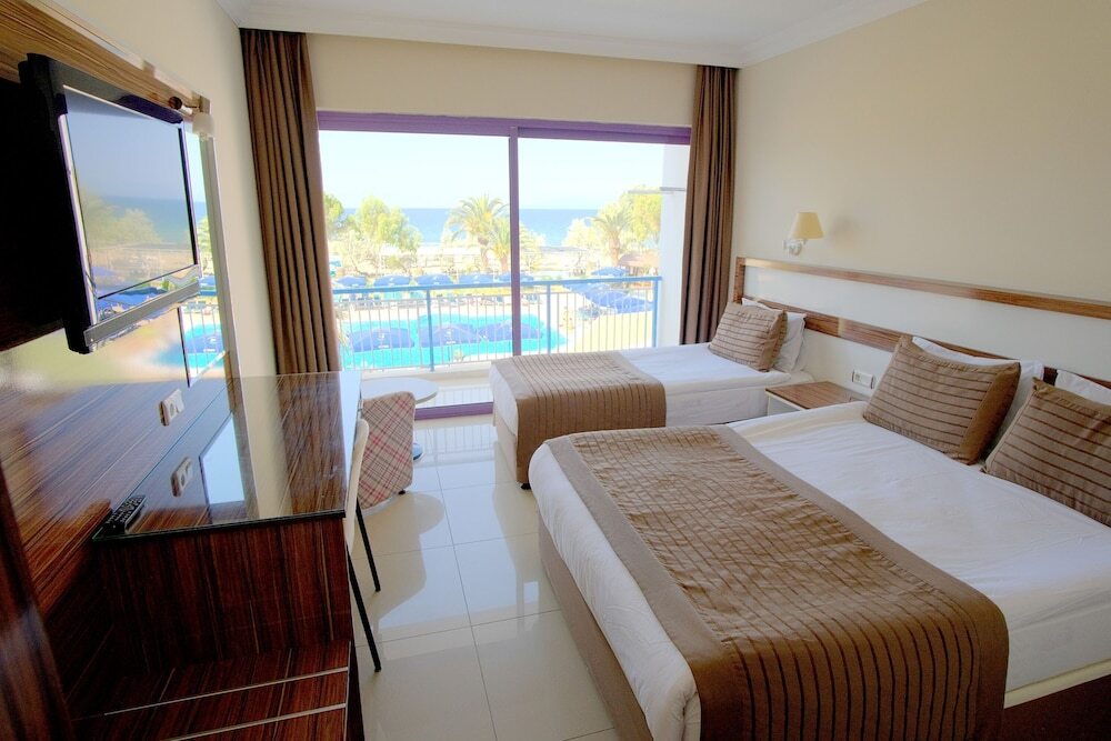 Дикили: Le Monde Beach Resort & Spa