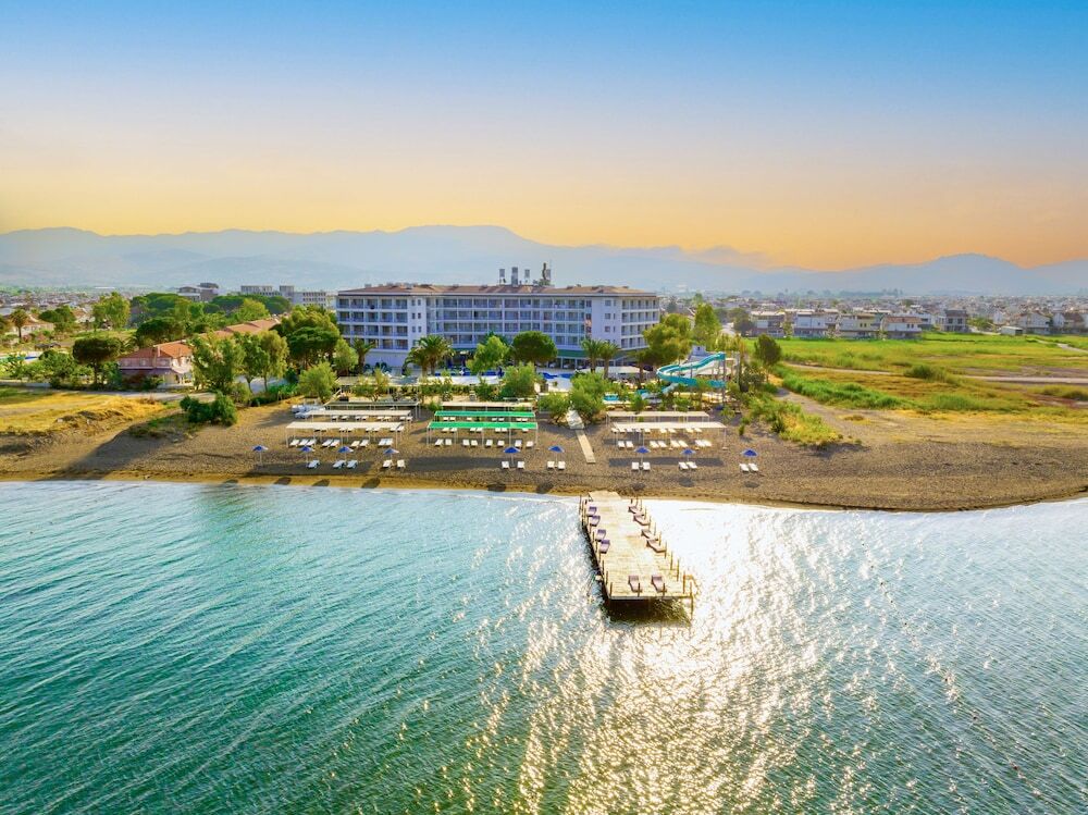 Дикили: Le Monde Beach Resort & Spa