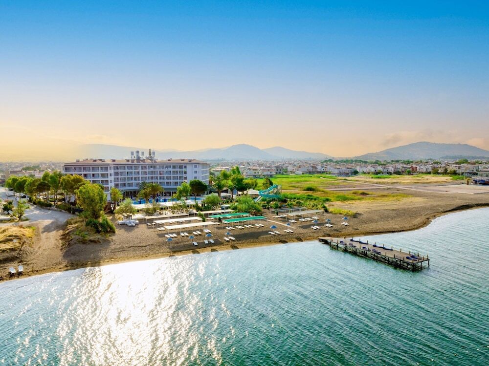 Дикили: Le Monde Beach Resort & Spa