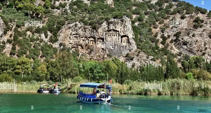 Дальян: Stylish Ground Floor 3-bed Apartment in Dalyan