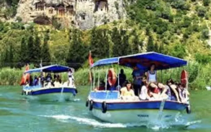 Дальян: Stylish Ground Floor 3-bed Apartment in Dalyan