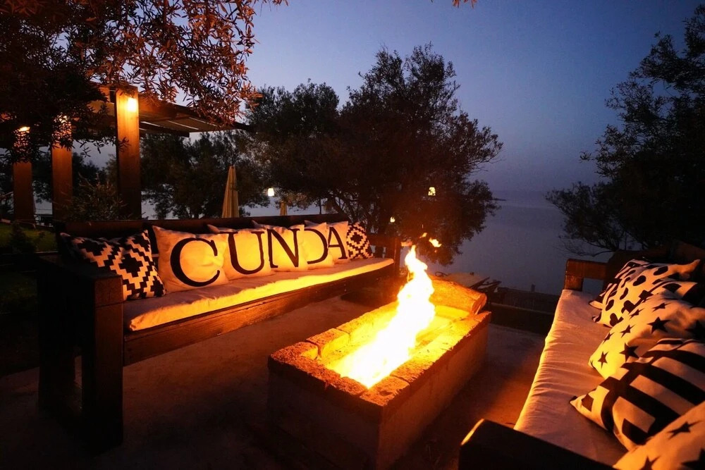 Айвалык: Qcunda Otel Restorant