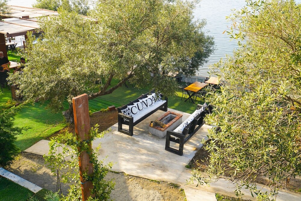 Айвалык: Qcunda Otel Restorant