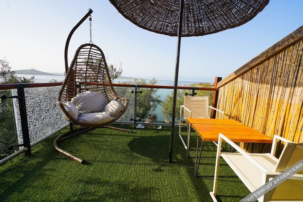 Айвалык: Qcunda Otel Restorant
