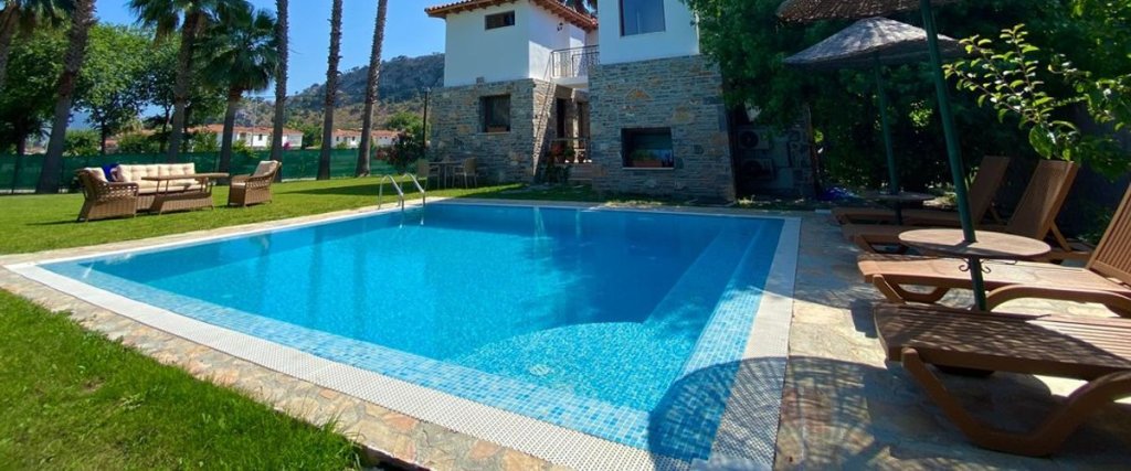 Дальян: Yengec Villa