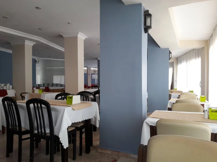 Айвалык: Club Urgench Hotel