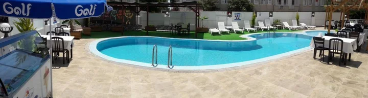 Айвалык: Club Urgench Hotel