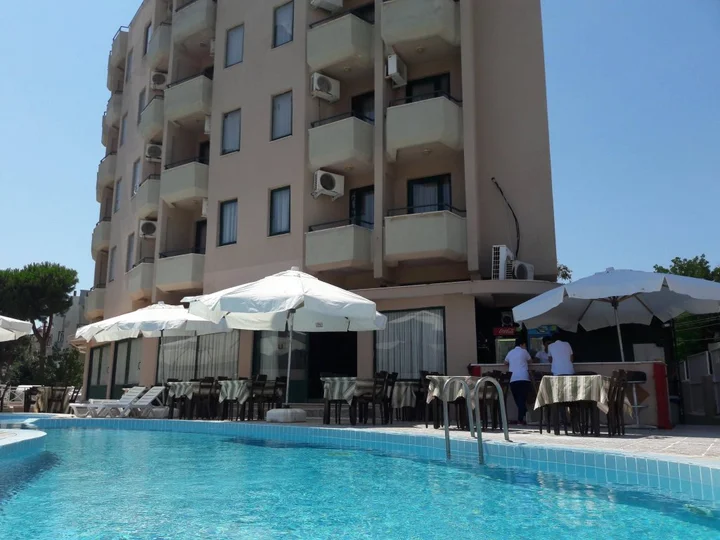 Айвалык: Club Urgench Hotel