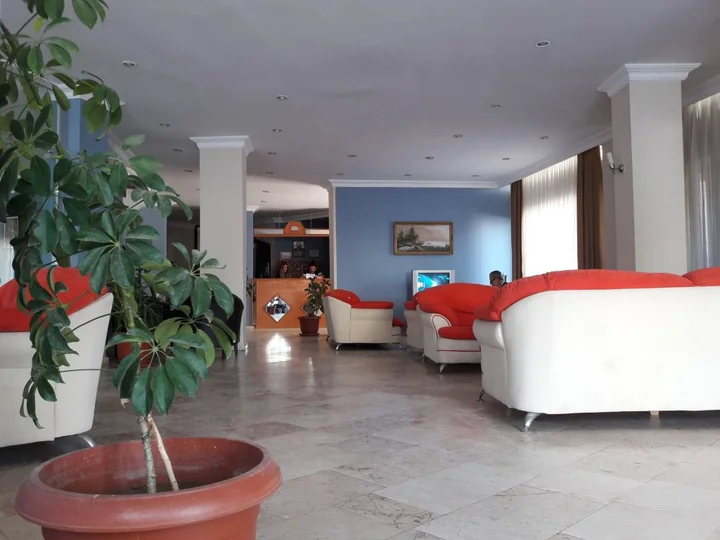 Айвалык: Club Urgench Hotel