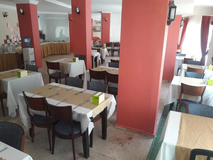 Айвалык: Club Urgench Hotel