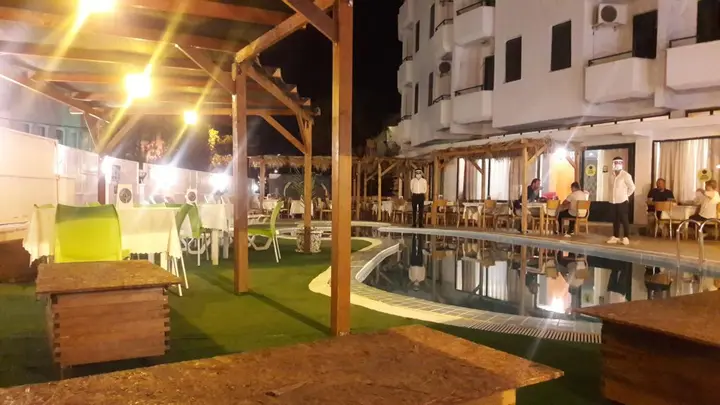 Айвалык: Club Urgench Hotel