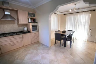 Дальян: Villa Etki