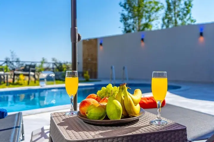 Исламлар: Villa Onka 12