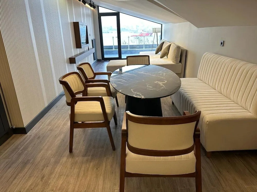 Стамбул: 216 Bosphorus Suite