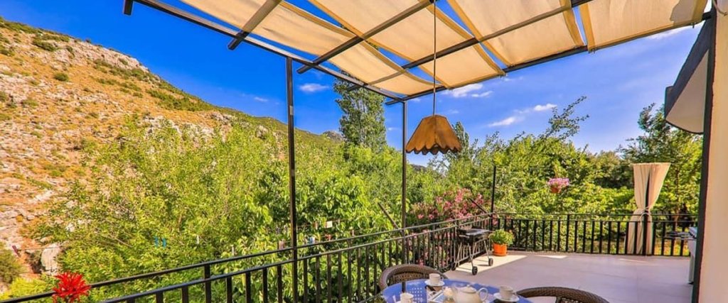 Исламлар: Villa Atropes