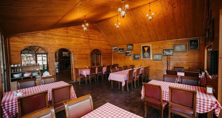 Кахраманмарас: Başkonuş Yaylası Orman Evleri