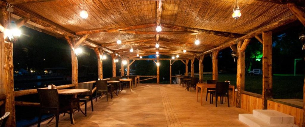 Сайл: Gizemli Nehir Hotel