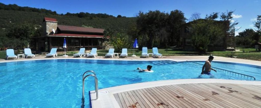 Сайл: Gizemli Nehir Hotel