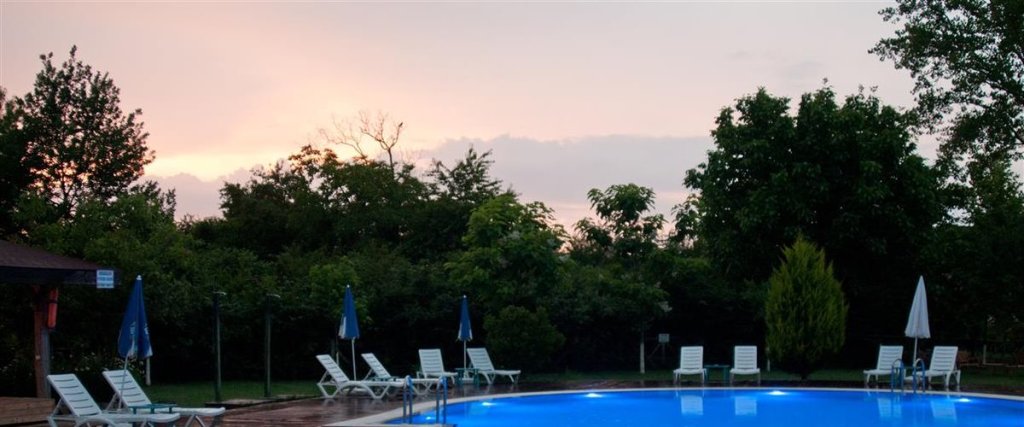 Сайл: Gizemli Nehir Hotel