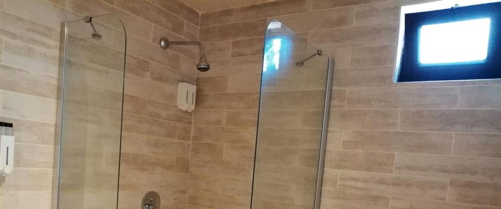 Сайл: Gizemli Nehir Hotel