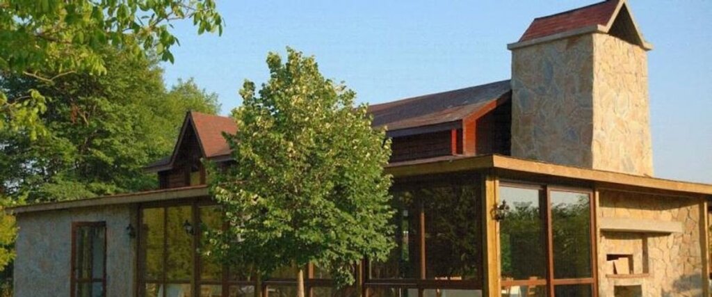 Сайл: Gizemli Nehir Hotel
