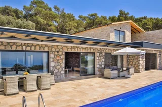 Патара: Villa Gunes