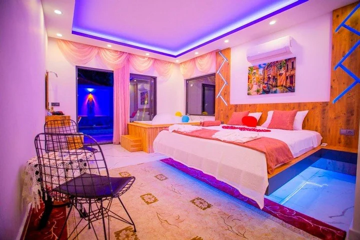 Сарыбелен: Villa Pink
