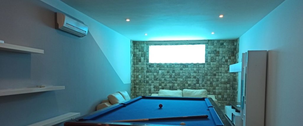 Согучак: Villa Turkuaz Kuşadası