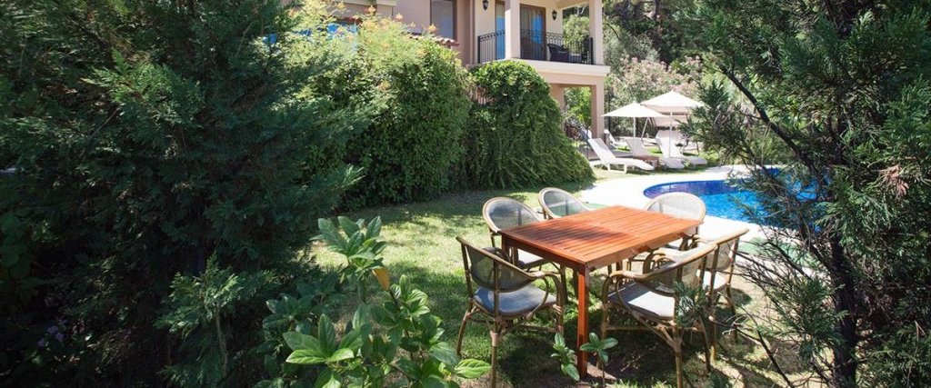 Турунч: Villa Alya
