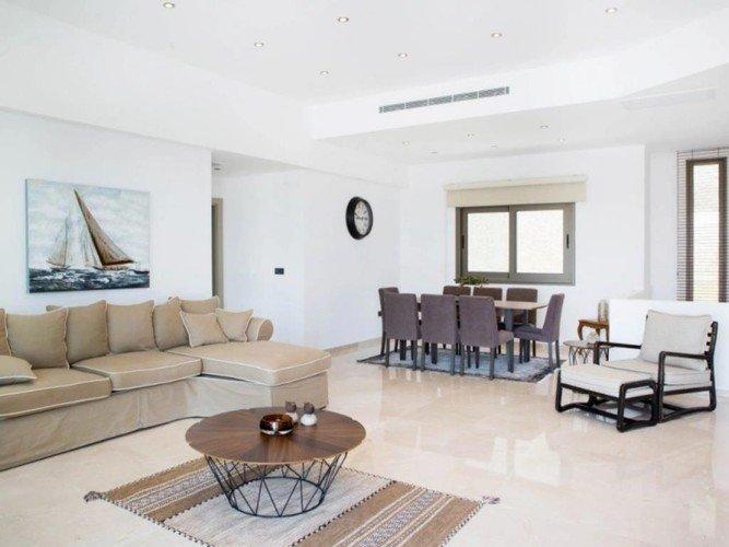 Яликавак: Villa Por