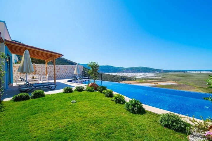 Ешилькёй: Villa Gumus