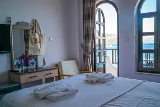 Турунч: Diplomat Hotel