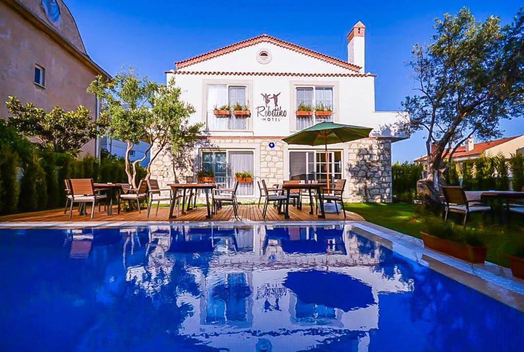 Чешме: Alaçatı Otel Rebetiko