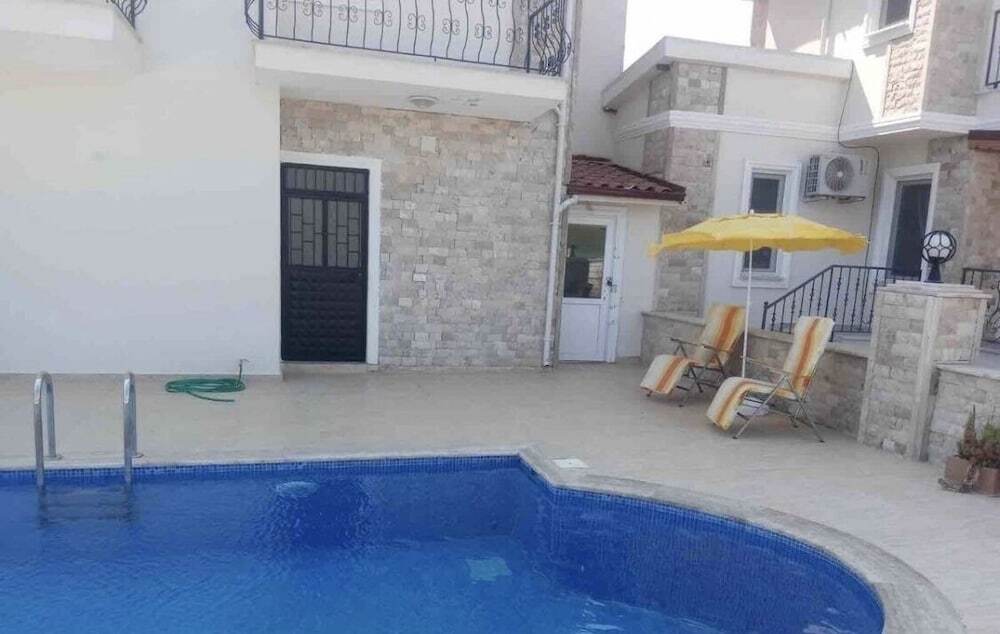 Дальян: Captivating 2-bed Penthouse Dalyan With Pool