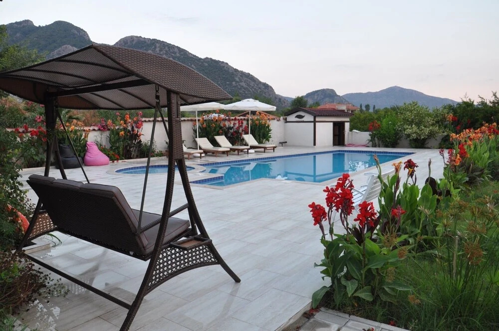 Дальян: Beautiful 4-bed Villa Private Pools