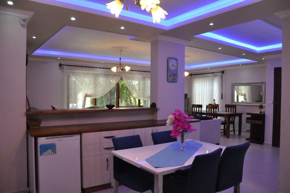 Дальян: Beautiful 4-bed Villa Private Pools
