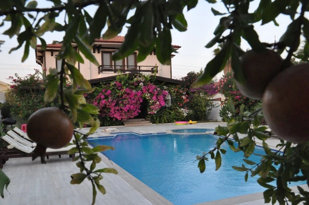 Дальян: Beautiful 4-bed Villa Private Pools