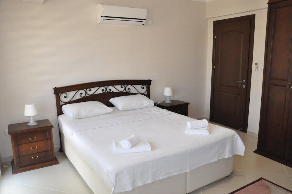 Дальян: Beautiful 4-bed Villa Private Pools