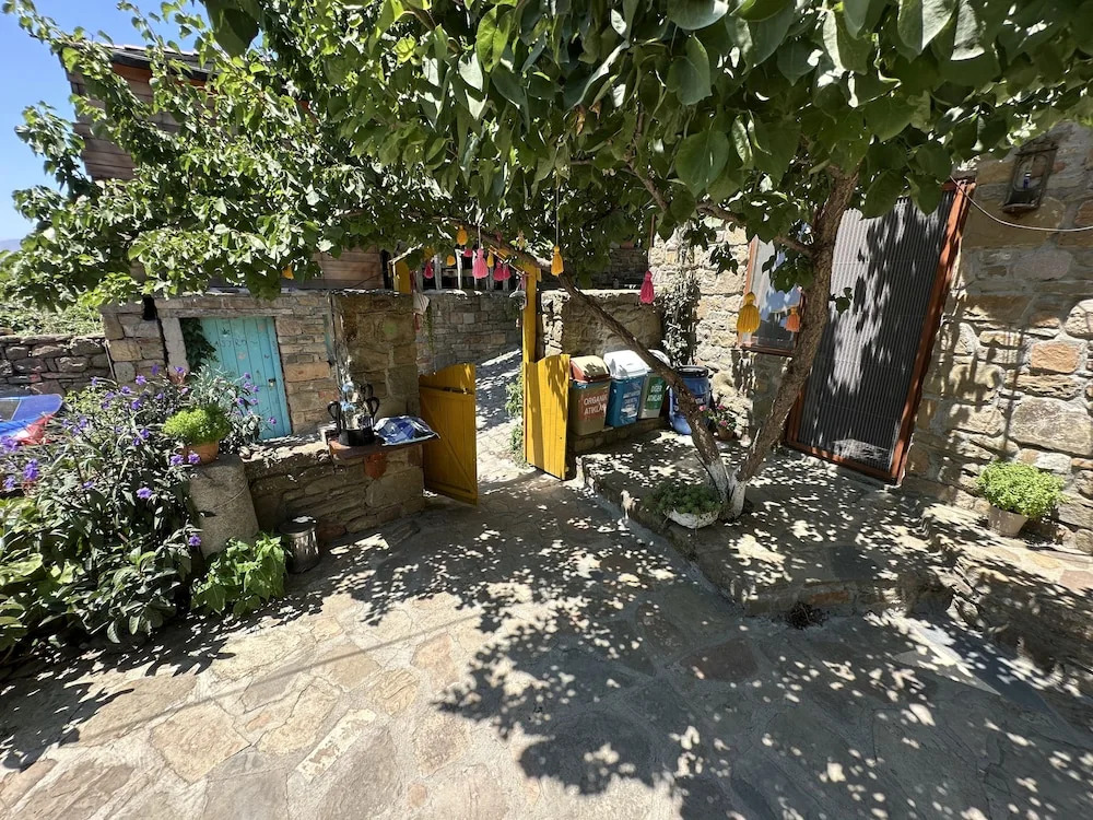 Зейтинликой: Vama Konuk Evi