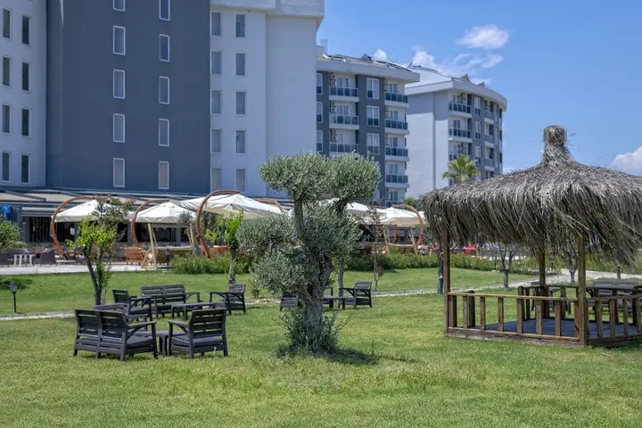 Аксу: Royal Towers Hotel Lara