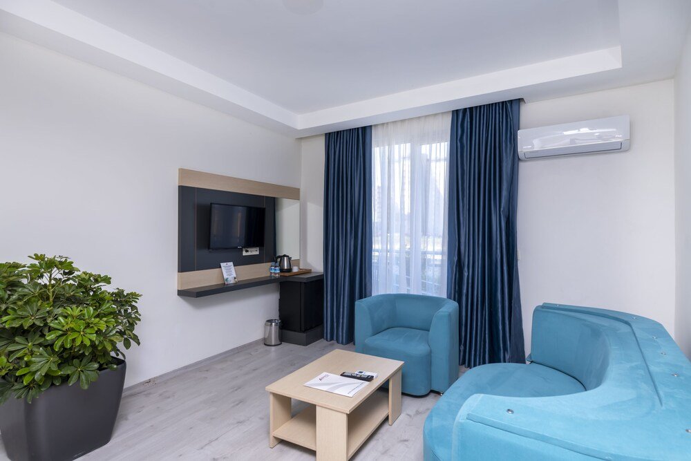 Аксу: Royal Towers Hotel Lara