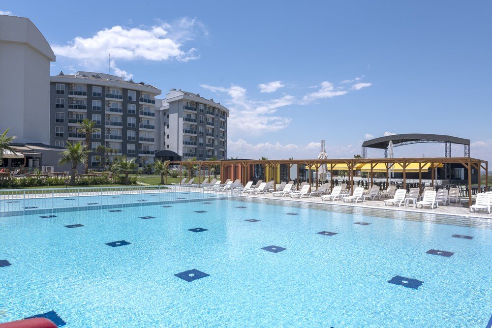 Аксу: Royal Towers Hotel Lara
