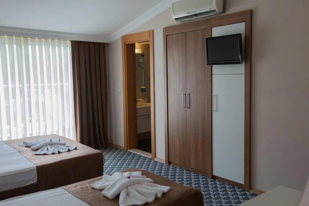 Omorfi Garden Resort Hotel — фото 4
