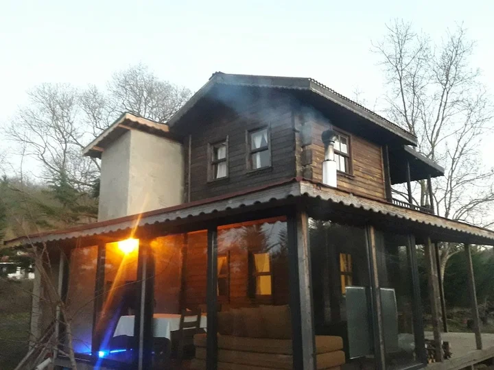 Сайл: Vira Garden House