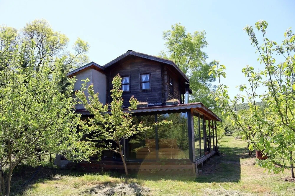 Сайл: Vira Garden House