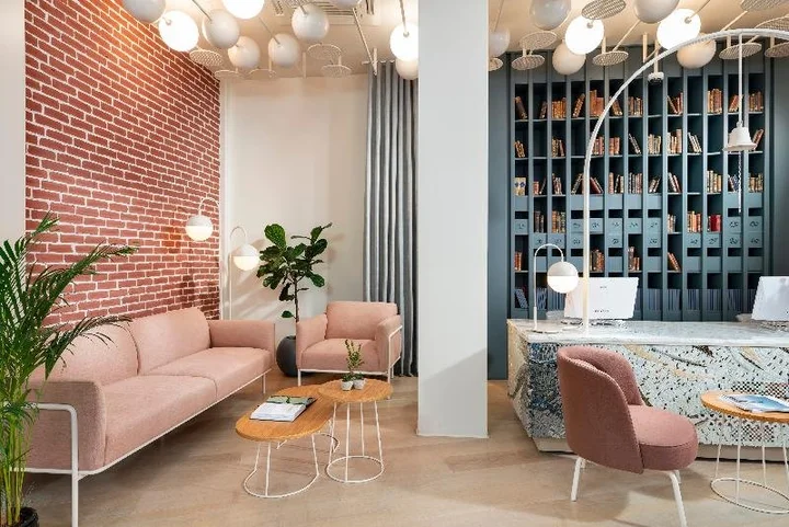 Стамбул: Ecole St Pierre Hotel