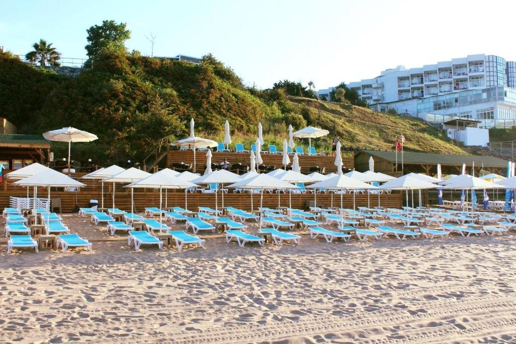 Сайл: Palm Beach Şile Villa Hotels