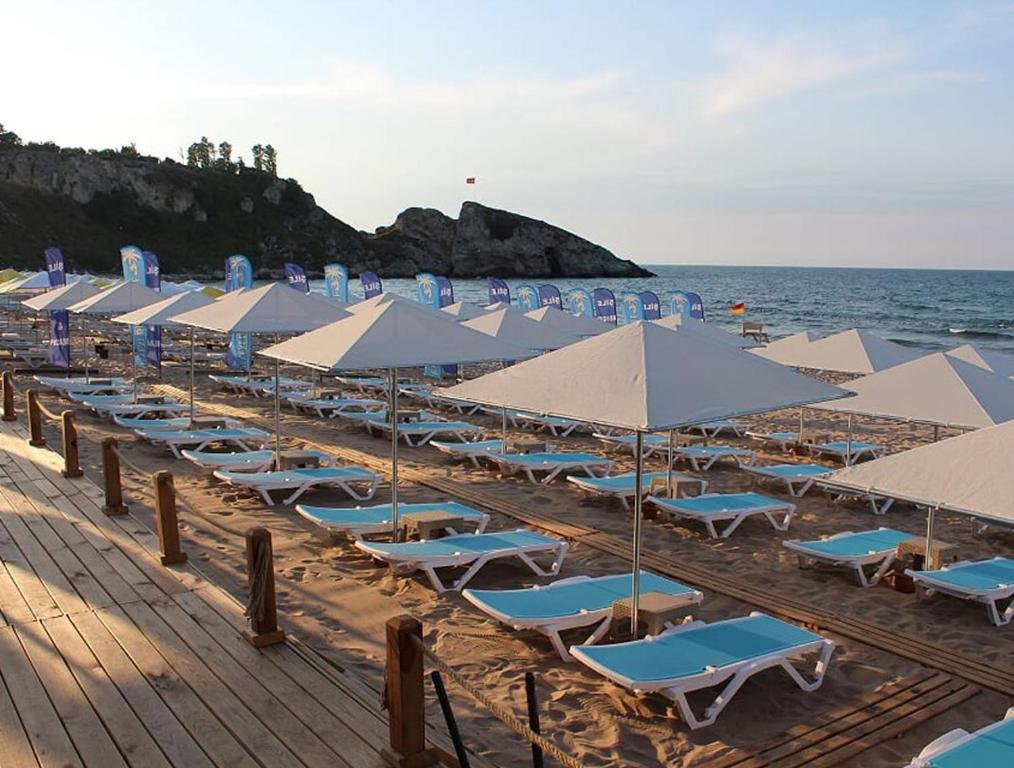 Сайл: Palm Beach Şile Villa Hotels